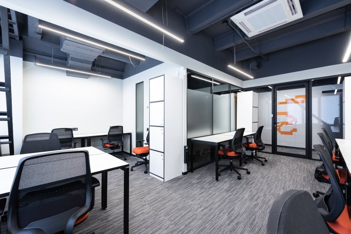 Office Partitions That Keep Burnaby Teams Close, Yet Focused